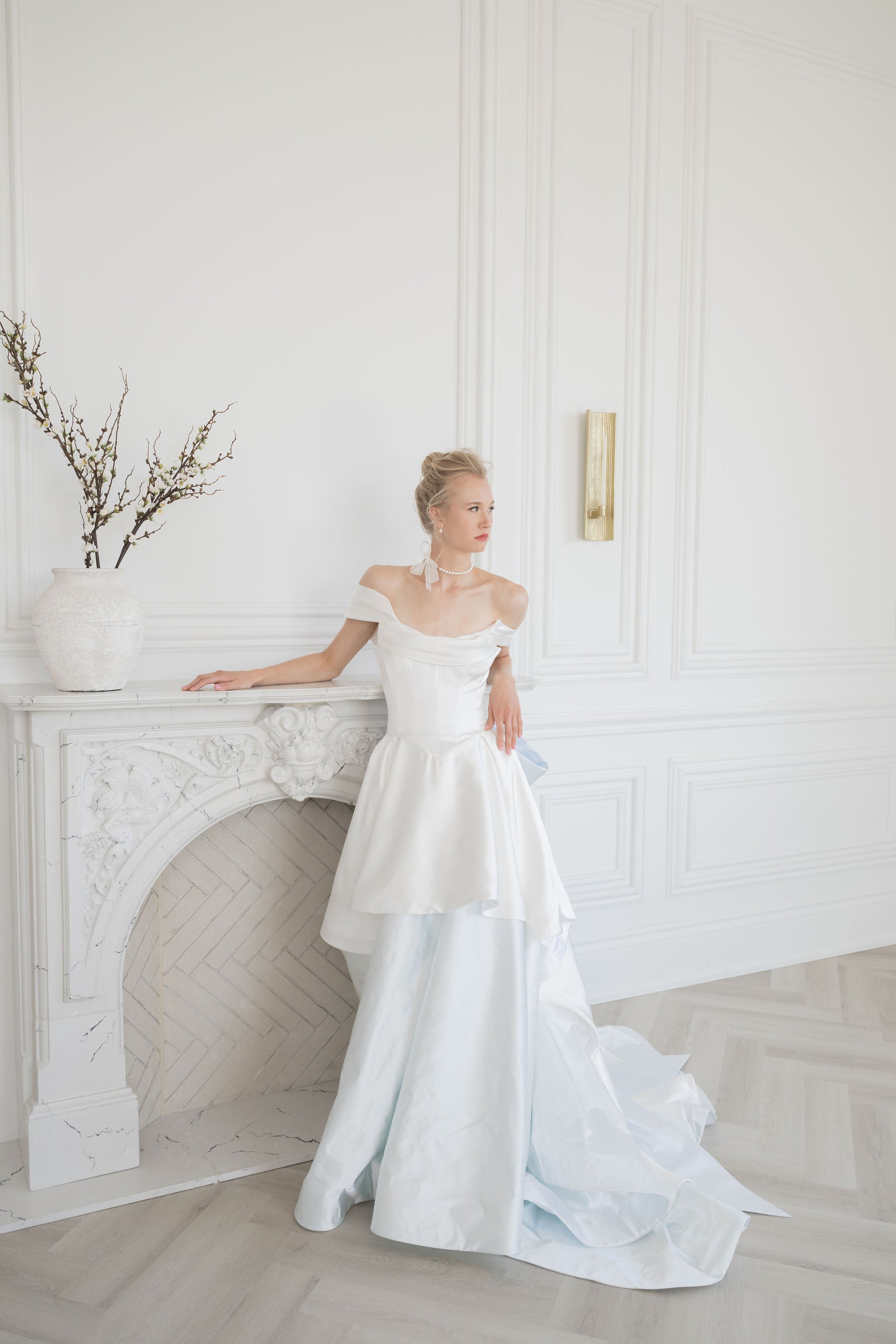 Blue bow wedding dress best sale