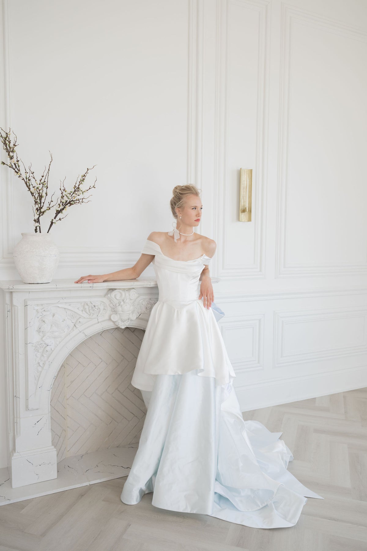 THE SWAN Satin Corset Wedding Gown Catherine Langlois THE SWAN Satin Corset Wedding Gown Catherine Langlois