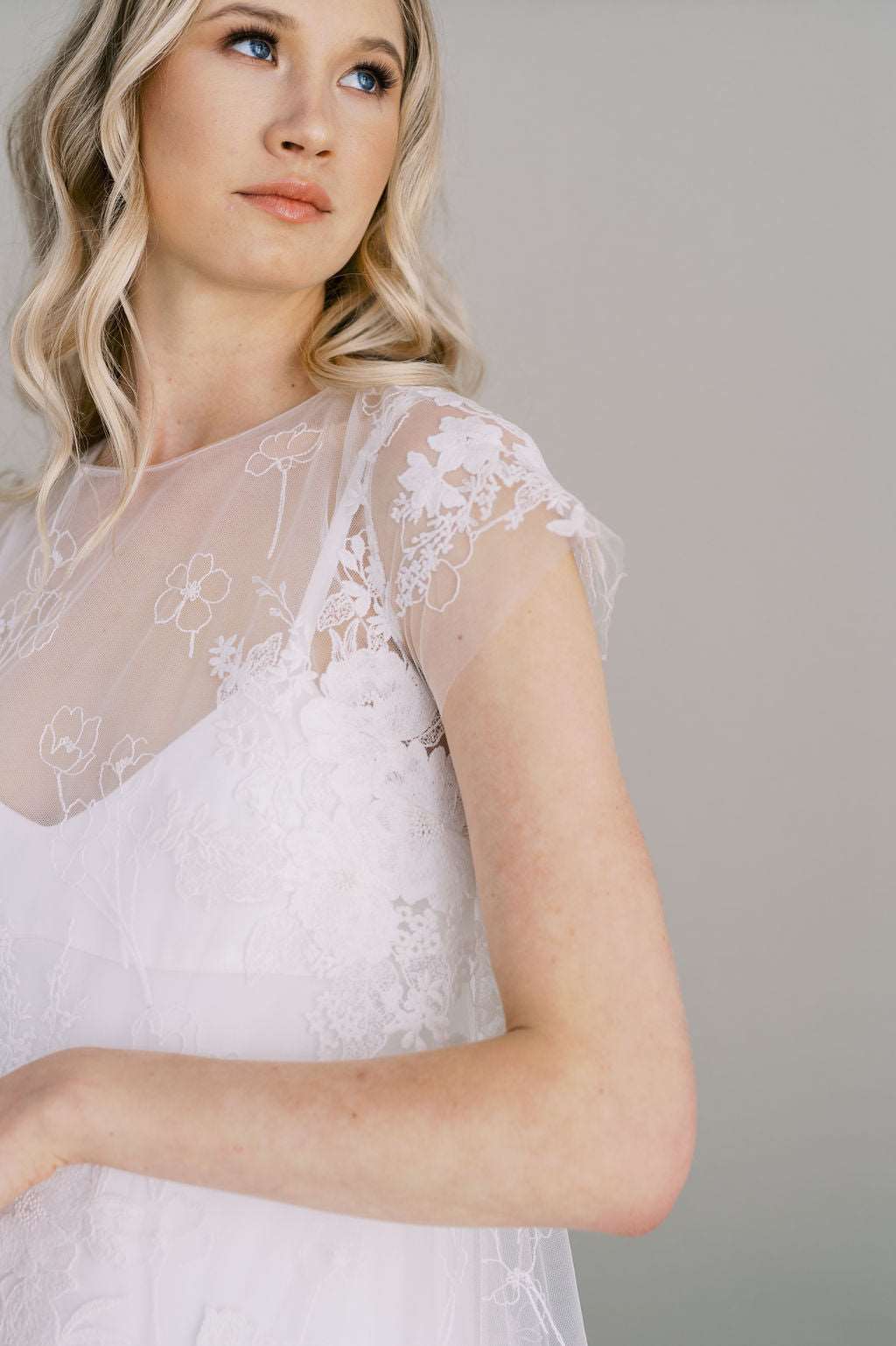 MIELE Short Lace Wedding Dress Catherine Langlois MIELE Short Lace Wedding Dress Catherine Langlois