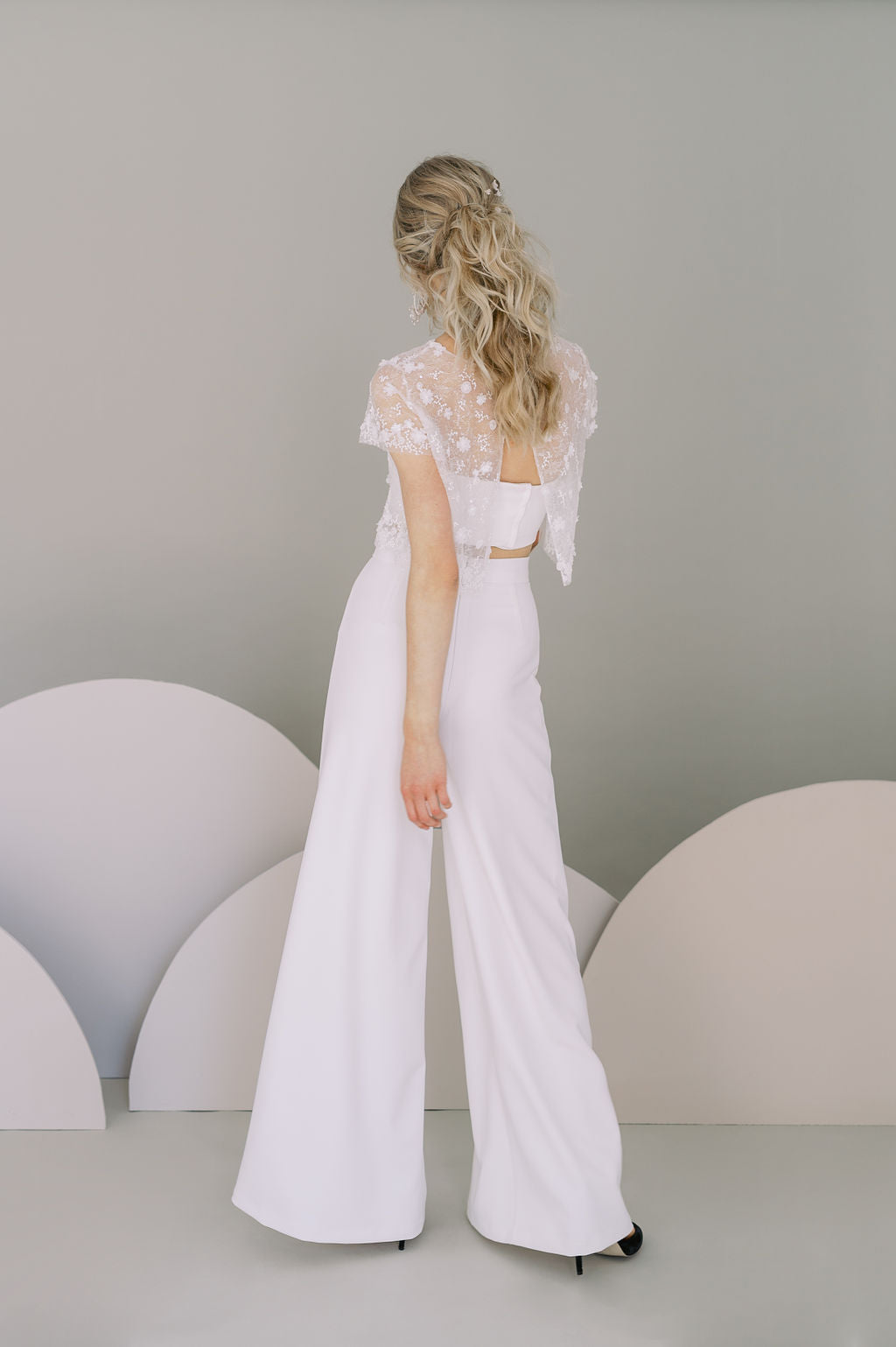 Lace wedding dress deals topper with sleeves